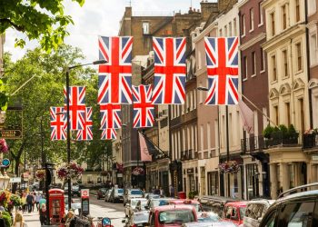 What is the FTSE 100