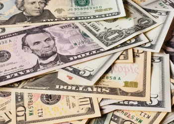 investing into Berkshire Hathaway