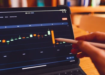 Recent downturn of Etsy