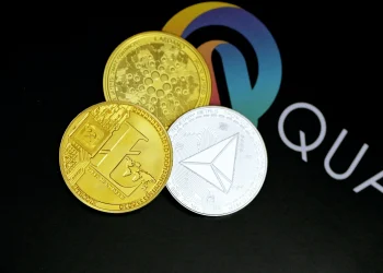 ftse 100 vs ftse 250