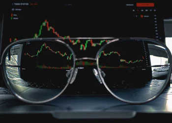 Understanding the FTSE 100